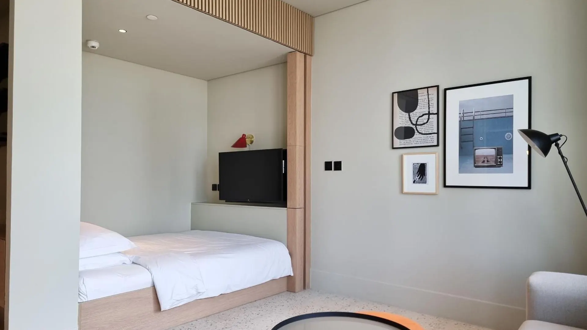 Alh Vacay - Studio With Balcony And Burj View In Upside Dubai 0*,