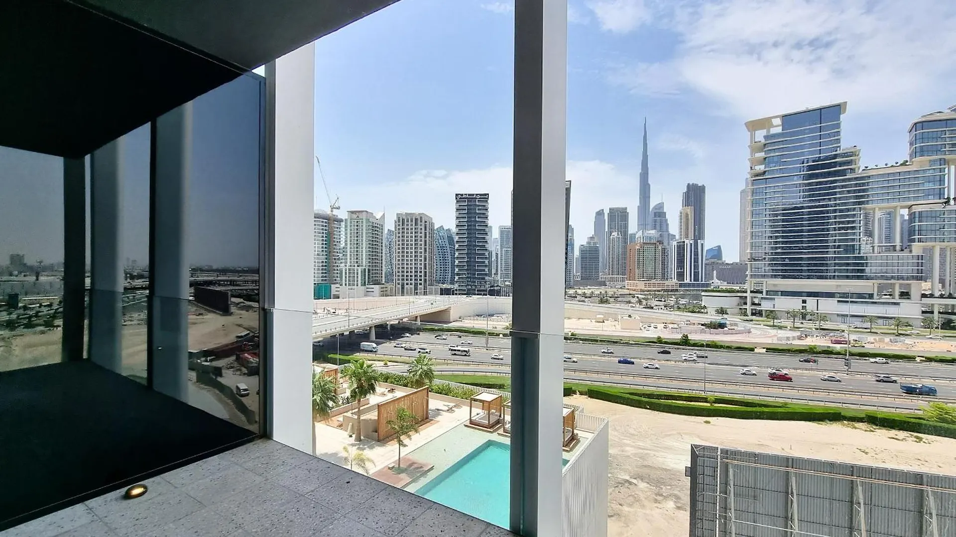 Alh Vacay - Studio With Balcony And Burj View In Upside contacts